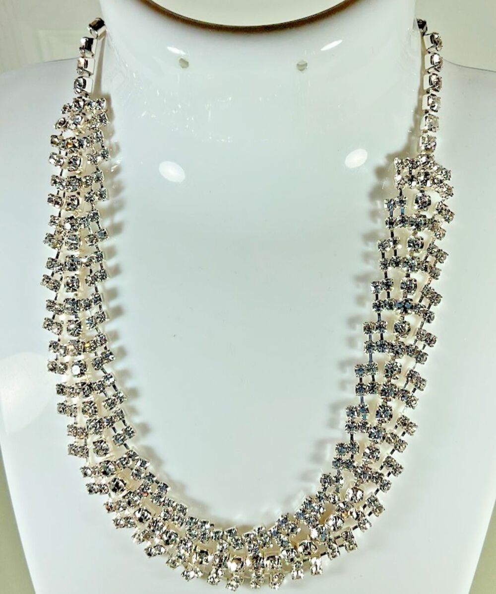 Elegant Choker/Collar Necklace Sparkling Rhinestones Silver Tone Statement Bling